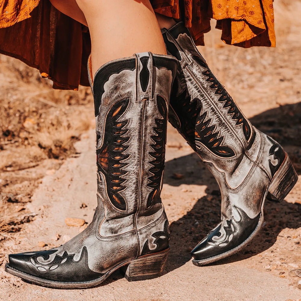 NIB Freebird Willie Ice boots size 8